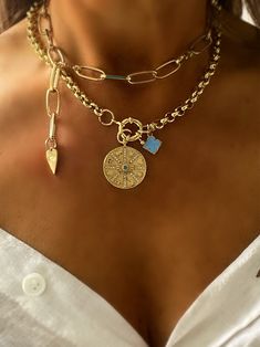 Stacking Jewelry Ideas, Layering Skincare, Layering Chains, Necklace Stacks, Necklace Trends, New Necklace Designs, Top Jewelry Trends, Stylish Jewelry Accessories