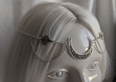 Simple Moon Head Chain - Etsy Silver Gothic Headpiece For Festivals, Fantasy Festival Jewelry Headband, Silver Bohemian Jewelry For Fantasy Events, Fantasy Festival Headband Jewelry, Silver Fantasy Jewelry For Festivals, Bohemian Silver Headpieces As Gift, Head Peice, Handcrafted Handbags, Head Chain