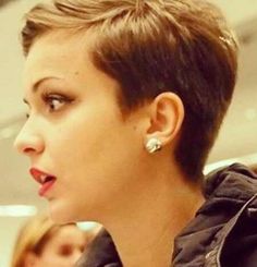 Pixie cut Pixie Cut With Glasses, Very Short Pixie Cuts, Pixie Cut Short, Short Pixie Cuts, Cute Pixie Cuts, Ideas Haircut, Haircut Women