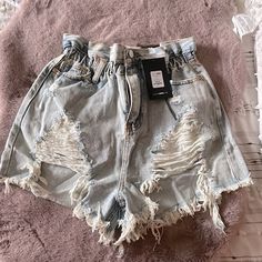 Bnwt Best Summer Cutoffs - Too Cute Medium To Light Blue Wash Didn’t Fit Y2k Blue Jean Shorts, Blue High Rise Y2k Jean Shorts, Distressed Washed Blue Cutoff Shorts, Y2k Denim Jean Shorts With Built-in Shorts, Army Green Jeans, Cuffed Denim Jeans, Forever 21 Blue Cutoff Shorts, 70 Fashion, High Rise Denim Jeans