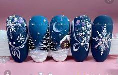 Chrismas Nail Art, Nail Art Winter, Firework Nail Art, Nail Noel, Nail Art Christmas, Blue Christmas Nails, Firework Nails, Nail Art Noel, Xmas Nail Art