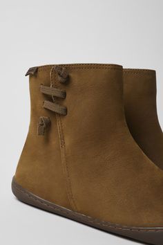 Peu  by Camper Barefoot Boots Women, Camper Store, Barefoot Boots, Camper Shoes, Walking Barefoot, Ankle Boots For Women, Women's Ankle Boots, Old Shoes, Spring Summer Collection