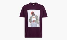 The Supreme Andre 3000 Tee “Eggplant” is one of several colorways of the short sleeve T-shirt made in collaboration with the legendary hip-hop artist.  From Supreme’s Fall/Winter 2022 collection, the Andre 300 Tee continues Supreme’s “portrait” T-shirt series that is among the highlights of its seasonal collections.  A photo of Andre 3000 wearing a white Supreme Box Logo Tee, a vintage military jacket, and hickory-stripe overalls is found on the chest.  The Supreme Andre 3000 Tee was one of the Andre 300, Supreme Box Logo Tee, Famous Clothing Brands, Vintage Military Jacket, White Supreme, Andre 3000, Supreme Box Logo, Hip Hop Artists, Box Logo