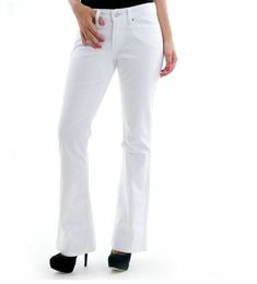 NWT Women's Levi's 518 Bootcut White -Original Levi's 518 Bootcut for Women -Super Low Bootcut Jeans -Standard Length (Medium) -5 Pockets -Zipper Fly  -99% Cotton , 1% Elastane  Feel free to message with any questions ! White Bottoms With Standard Cut Leg For Fall, White Bottoms For Fall With Standard Cut Leg, White Bottoms For Fall, Levi's White Bottoms For Fall, White Fitted Levi's Jeans, Fitted White Levi's Jeans, Levi's Stretch Pants For Spring, Levis Bootcut, Juniors Jeans