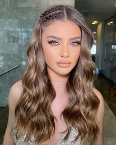 Prom Hairstyle With Braids, Prom Hairstyles For Big Foreheads, Curly Hair Hairstyles, Hairdo For Long Hair, Hair Stylist Life, Elegant Hairstyles, Hairstyles For School, Hair Hairstyles, Bridesmaid Hair