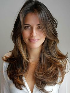 Layers Haircut Side Part, Long Hair Layers Unstyled, Long Haircut With Layers Wavy Hair, Wavy Long Layers Haircut, Curtain Bangs Long Thick Hair, Side Part Long Haircut, Haircut On Wavy Hair, Haircut Long Layers Face Framing, Long Layered Haircuts Side Part