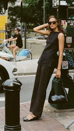 All Black Modest Outfit Classy, Fashion Outfits Aesthetic 2024 Summer, Business Casual Outfits For Women Comfy, Masculine Femine Outfits, Trendy Office Outfits Summer, Finance Women Outfits, Elevated Basics Style Summer, Dark Femine Outfits Summer, Vintage Professional Outfits