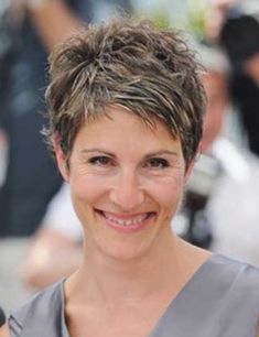 Short Hairstyles For Thick Hair Over 50 Older Women, Meatless Food, Short Cropped Hair, Crop Hair