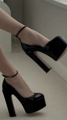 Pretty Heels, Dr Shoes, Fashion Shoes Heels, Cute Shoes Heels, Dark Feminine Aesthetic, Heels Classy, Fancy Shoes, Cute Heels, Girly Shoes