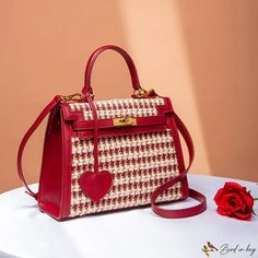 Bird in Bag - Wedding bags female bride new senior sense of red wedding wedding bags light luxury crossbody bags handbag Wedding Bags, Luxury Crossbody, Street Trends, Wedding Bag, Leather Luggage, Pocket Pattern, Bag Light, Color Rojo, Shoulder Messenger Bag