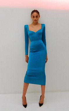 Alex Perry Banon Sweetheart Midi Dress | Runway Catalog Portrait Dress, Alex Perry, Runway Dresses, Looks Street Style, Flattering Dresses, Mode Inspo, Summer 2022, Moda Operandi, Daily Fashion