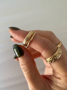 Affordable Delicate Gold Midi Rings, Cheap Gold Rings For Summer, Cheap Gold Rings For Spring, Cheap Gold Midi Rings For Gift, Luxury Dainty Gold Midi Rings, Affordable Traditional Rings As Gifts, Gold Rings Midi, Nice Gold Rings, Luxury Gold Dainty Midi Rings