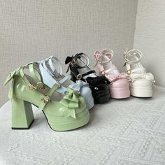 Pretty Platform Heels, Blocked Heels, Cool High Heels, Bow Decorations, Steampunk Fashion Female, Butterfly Heels, Painted Canvas Shoes, Pretty Heels, Cute High Heels