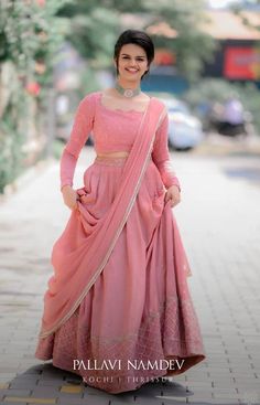 Lehenga Gown, Beautiful Casual Dresses, Saree Blouse Patterns, Designer Saree Blouse Patterns, Blogger Templates, Indian Fashion Dresses, Designer Saree