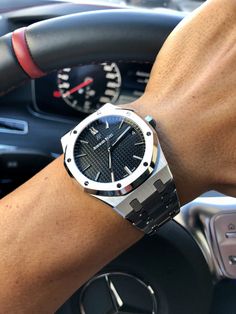 Ap Watch Aesthetic, Ap Watches For Men, Swatch Watch Mens, Ap Watch Audemars Piguet, Audemars Piguet Black, Stylish Watches For Men, Aesthetic Watch