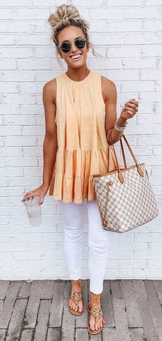 40+ pretty summer outfits to copy now 9 | recipeess.com Casual Spring Outfits 2020, Spring Outfits For Teen Girls, Lisa Style, Spring Outfits 2020, Spring Lookbook, Wearing Sunglasses, Cute Spring Outfits, Spring Outfits Women