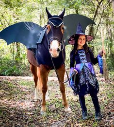 Horse Fancy Dress Costume, Horse Fancy Dress, Halloween Invitaciones, Horse Halloween Costumes, Haunted Woods, Animal Halloween Costumes, Bat Costume, Cow Costume, Horse Costumes