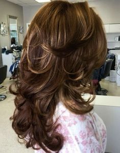 hair inspiration Super Layered Hair Medium With Bangs, Feathered Shag, Long Shag Hairstyles, Long Shag Haircut, Shaggy Hair, Dye Ideas, Long Layered Haircuts, Shag Haircut, Long Layered Hair