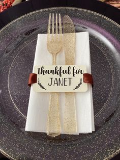 there is a napkin with a fork on it that says, thank you for janet