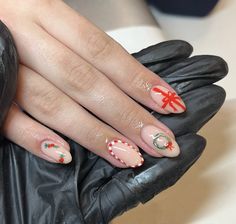 "Christmas Nail Art to Complete Your Holiday Look 🎁" Christmas Nail, Christmas Nail Art, Holiday Looks, Christmas Nails, Nail Art, Nails, Christmas, Art, Nail Arts