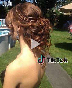 prom hairstyles ponytail, prom hairstyles 2022, prom hairstyles for short hair, prom hairstyles blackgirl Hair Style On Saree, Side Bun, Hairstyles Prom, Quince Hairstyles With Crown, Hoco Hair Ideas Updo Hairstyle, Quinceanera Hairstyles, Prom Hairstyles For Short Hair, Curly Hair Updo, Quince Hairstyles