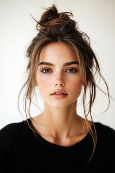 Effortless Elegance: 16 Stunning Updos for Medium-Length Hair Brunette Messy Hair, Hairstyle Open Hair, Balayage Inspiration, Viking Hairstyles, Mother Of The Groom Hairstyles, Open Hair, Long Pixie Hairstyles, Haircuts For Medium Length Hair