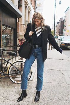 Straight Leg Jeans Outfits, Cooler Style, Look Jean, Looks Street Style, Looks Black, Best Jeans, Mode Inspiration, Style Outfits