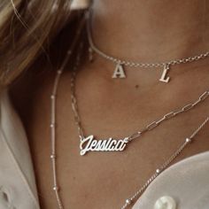 "Personalized Link Chain Nameplate Necklace Gift Ideas for Her: Modern engraved name necklace in gold, rose gold, sterling silver 925. The perfect gift for mom, grandma, wife, sister, best friend or yourself. ✨ SIZE & MATERIALS ✨ Material: Sterling Silver 925, 18K Gold Plated Sterling Silver 925, 18K Rose Gold Plated Sterling Silver 925, 18K Gold Vermeil Plated Sterling Silver 925 Thickness: 1.1 mm / 0.04\" Height of pendant: 11.68mm x 22.86mm / 0.46\" x 0.9\" Chain style: Link Chain Chain l Necklace Gift Ideas, Anniversary Gift For Friends, Nameplate Necklace Gold, Bride Friend, Nameplate Necklace, Link Earrings, Summer Gifts, Perfect Gift For Mom, Gold Chain Necklace