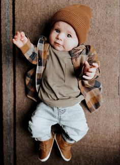 Aesthetic cute baby boy photo Boy Fall Outfits, Baby Boy Fall Outfits, Pinterest Baby, Baby Boy Outfits Swag, Boys Fall Outfits, Foto Baby, Baby Time