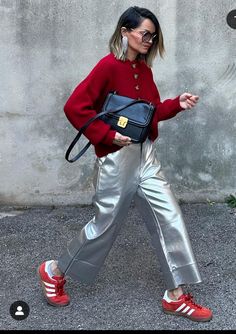 Silver Pant Outfit, Red Adidas Outfit, Looks Adidas, Rok Outfit, Trendy Outfit Ideas