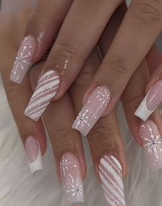 White Snowflake Nails Almond, Nail Inspo Acrylic Winter, Christmas Bridal Nails, Winter Nails Pink And White, Polygel Christmas Nails, December Bday Nails, Winter Nail Aesthetic, Cute Nail Ideas For Christmas