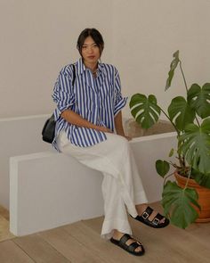 Summer Outfits Quiet Luxury, Airport Outfit Summer, Luxury Outfit, Scandi Fashion, Casual Chic Outfits, Looks Jeans, Dinner Outfits, Quiet Luxury, Casual Chic Outfit