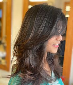 Cute Shoulder-Length Layered Hairstyle Below Shoulder Haircut Layers, Shoulder Length Thick Hair With Layers, Current Hair Trends 2023, Bouncy Layers, Layered Haircuts Shoulder Length, Layered Haircuts For Women, Long Haircut, Layered Haircuts With Bangs