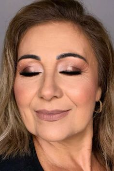 Makeup Pele Madura, Mothers Makeup, Blonde Wedding Hair, Fast Makeup, Makeup Over 50, Wedding Eye Makeup, Makeup For Older Women, Web 1, Makeup For Moms