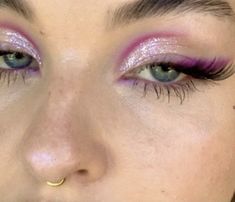 Shiny Makeup Aesthetic, Disco Makeup Ideas, Lover Eye Makeup, Lover Inspired Makeup, Interesting Makeup Looks, Coloured Liner, Colourful Eye Makeup, Concert Makeup Looks, Makeup Ideas Creative