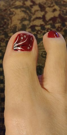 Red And Black Pedicure Ideas, Red Toenails With Design, Dark Red Toes Pedicure, Red Toe Nail Designs, Red Toenails With Glitter, Cherry Red Toenails, Fall Pedicure Designs, Elegant Silver Ruby Toe Ring, Nail Designs Toenails