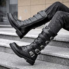 These Steampunk boots for men are made for rebellious souls. Item Type: Steampunk boots for men Upper material: P.U. leather with cotton lining Sole composition: rubber Type of closure: straps Color: black Black Motorcycle Boots, Steampunk Boots, Mode Steampunk, Steampunk Men, Mens Motorcycle Boots, Streetwear Jeans, High Top Boots, Black Motorcycle, Trendy Street Style