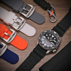 New Drop: Inspired by classic Seiko-Style diver bands, StrapsCos new Wave Rugged Rubber Straps and Wave Pebbled Rubber Straps are the ultimate dive watch accessories. Made from premium silicone, these straps are ready to handle whatever adventures life throws your way.⁠
Find them in the New Drop sections of strapsco.com⁠
⁠
⁠
#dailywatch #watchcollector #watches #watchoftheday #watchstrap #diverwatch #strapsco Brown Band Watch, Grey Watch