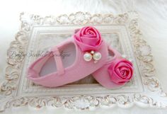 Pink Baby Girl ShoesSoft Sole ShoesCrib by babyScarlettBoutique, $15.99 Pink Baby, Handmade Gift