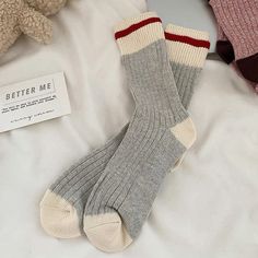 Free Size Material: Cotton Soft Gray Casual Socks, White Thick Casual Socks, Casual Soft Gray Socks, Casual Thick White Socks, Trendy Gray Cotton Socks, Retro Cotton Socks For Winter, Retro Winter Cotton Socks, Soft Gray Winter Socks, Plain Cotton Socks For Winter