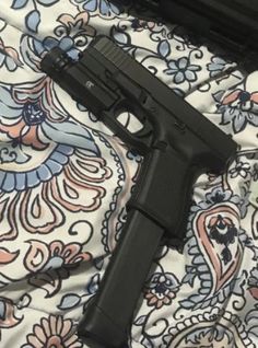 Glock19 With Laser Aesthetic, Tac Gear, Badass Aesthetic, Snap Chat, Puff And Pass, Telegram Channel, Amazing Spiderman