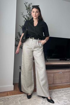 I tried the best linen pants for women and here were my favorite linen pants for thick thighs. J crew linen pant outfit J Crew Work Outfits Women, Wide Linen Pants Outfit, Pants For Thick Thighs, Thick Thigh Outfits, Linen Pants Outfit Work, Trousers Women Outfit