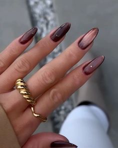 Brown cat eye gel nails for fall autumn 2024 via @noor.nailbar Fall Nails Magnetic, November Nails Cat Eye, Cat Eye Nails For Fall, Chocolate Cat Eye Nails, Brown Nails Cat Eye, Long Cat Eye Nails, Fall Velvet Nails, Brown Nails Autumn, Beige Cat Eye Nails