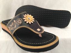 Traditional Women's hand crafted Mexican sandals.Light weight and comfortable with unique floral design. Traditional Black Sandals With Single Toe Strap, Traditional Black Huarache Sandals For Spring, Traditional Black Open Toe Huarache Sandals, Traditional Black Adjustable Flip Flops, Mexican Sandals, Unique Floral Design, Gifts For My Sister, Pink Leather, Womens Flip Flop