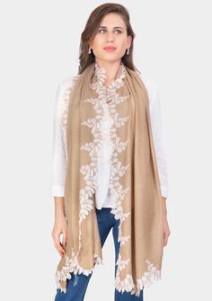 Natural Silk And Wool Scarf With A Beige Scalloped Lace Border Spring Collection Fashion, Copper Lace, Contemporary Accessories, Ivory Silk, Designer Scarves, Summer Scarves, Lace Border, Pink Linen, Natural Silk