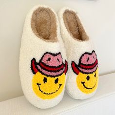 Furry slippers for homewear Fluffy Cushions, Kids Leather Shoes, Kids Snow Boots, Bedroom Slippers, Comfortable Slippers, Fuzzy Slippers, Mens Snow Boots, Smiley Faces, Cow Girl