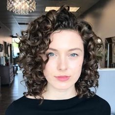 Curly Layered Bob Haircuts, Collar Length Curly Hair, Different Ways To Roll A Perm, Hair Cuts For Thinner Curly Hair, Medium Length Curly Haircut With Layers, White Hairstyles, Light Hair Oil