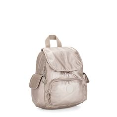 This mini backpack combines functionality and style. It's the perfect little backpack for carrying your essentials hands-free. The flap closure gives this City Pack a sporty and casual look. Kipling City Pack, Mini Mochila, Welcome Gifts, Small Backpack, Backpack Straps, Strap Tops, Mini Backpack, Hands Free, Fashion Backpack