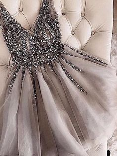 Bridelily A-Line Sleeveless V-neck Tulle With Sequin Short/Mini Dresses - Prom Dresses Cute Short Prom Dresses, Gaun Tulle, Backless Homecoming Dresses, Gray Cocktail Dress, Homecoming Dress Short, Grey Prom Dress, Tulle Homecoming Dress, Cheap Homecoming Dresses, Prom Dresses 2018