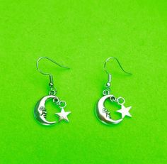 -Stainless steel hooks-Message with any questions FOLLOW US ON INSTAGRAM: @shop_alienbratzCHECK OUT OUR PIN SHOP:https://www.etsy.com/shop/electricnostalgic Bird Eyes, Stars Earrings, Earrings Funky, Bride Of Chucky, Whimsical Jewelry, Moon And Star Earrings, Funky Earrings, Rave Festival, Themed Jewelry